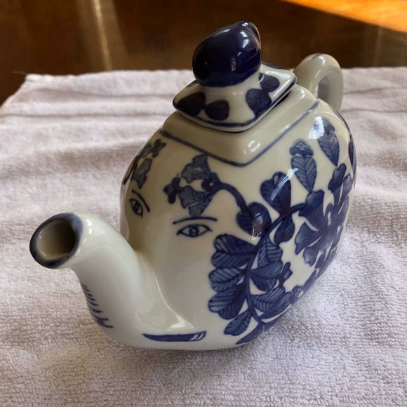 Accents Asian Blue And White Elephant Teapot Poshmark